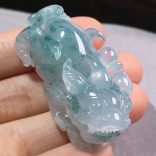 缅甸玉石翡翠处理招财冰种双彩大件霸王貔貅吊坠精雕满绿玉佩男女