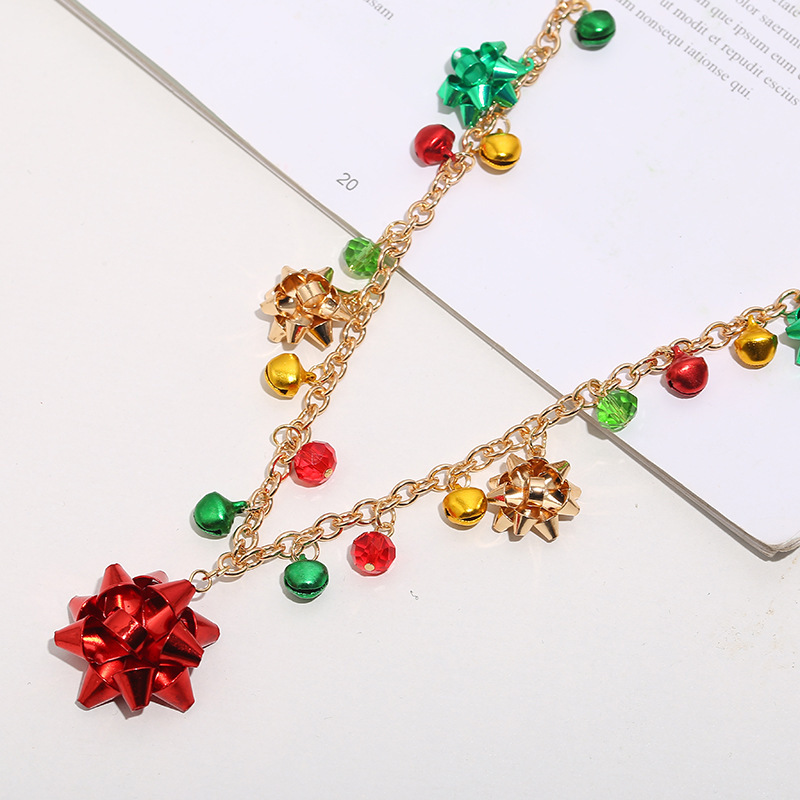 欧米の国境を越えた新しいクリスマスセットのネックレスのイヤリングのブレスレットの花の色の鈴のクリスマスのアクセサリーのアクセサリー|undefined
