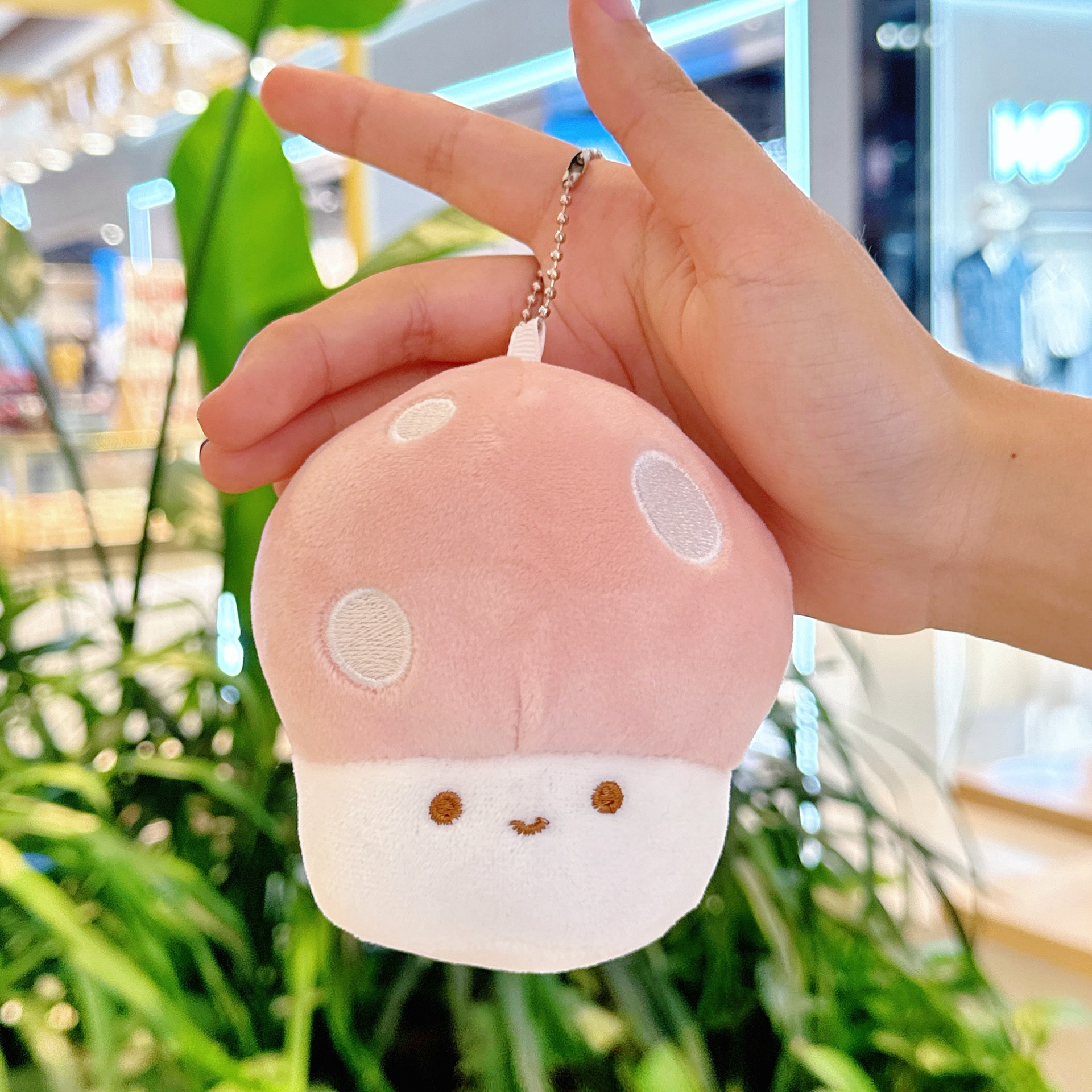 Muñeco de peluche con llavero de seta para celebración de bodas, regalo de bolsa ciega.