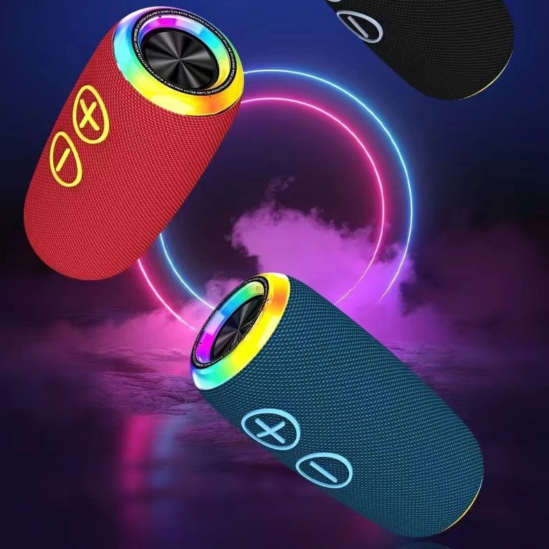 Altavoz Bluetooth transfronterizo doble altavoz subwoofer pesado lámpara de color portátil tarjeta de enchufe sonido altavoz de escritorio impermeable al aire libre