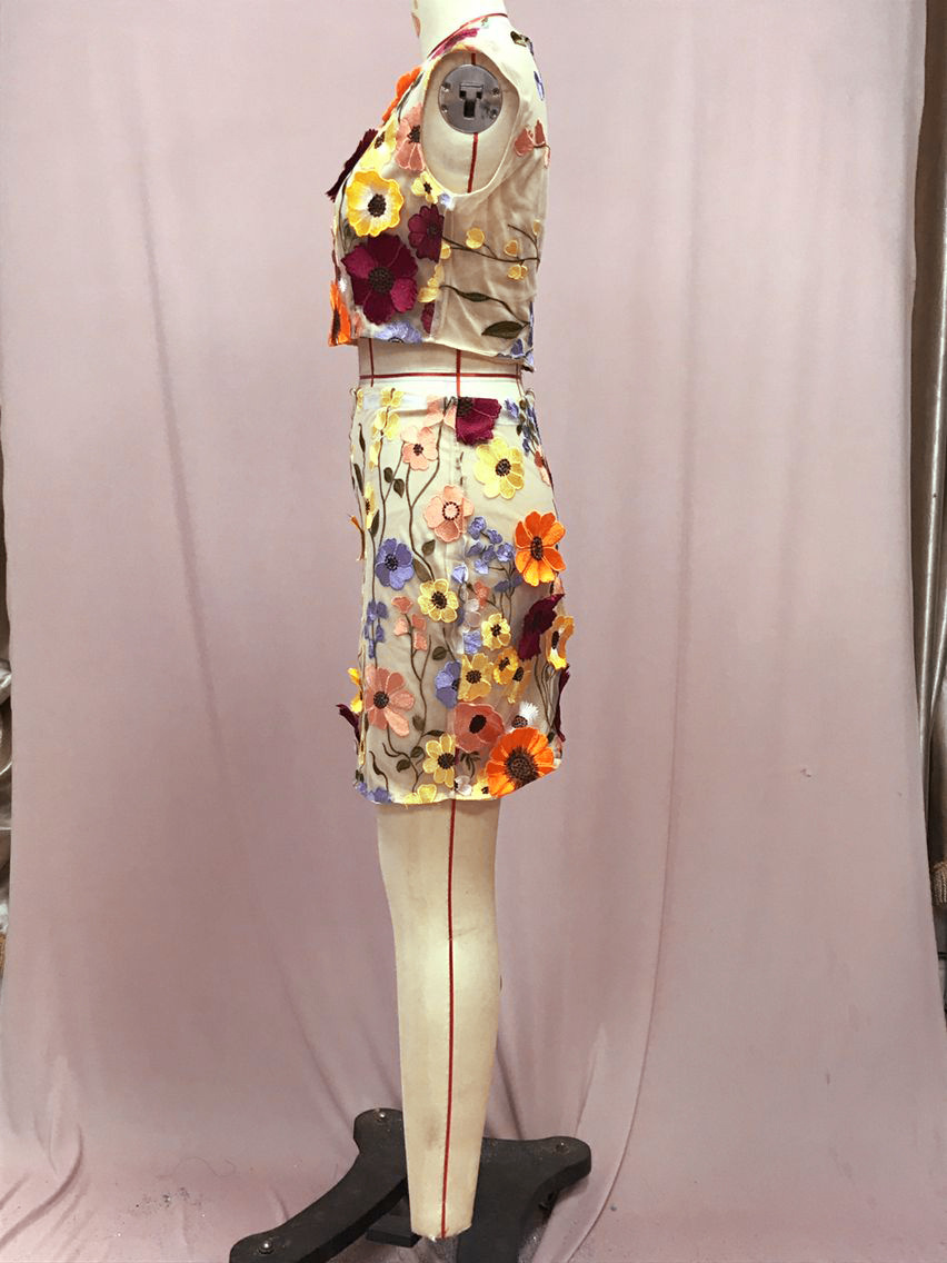 Spring Women Skirt High Grade Embroidered Crocheted Sleeveless Short Top Sheath Skirt Set Two Piece Set