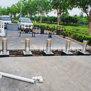 ���Sӆ��Һ���Ԅ�����·��늄���s܇����ʾ��ײ���WУ���^���ܘ�