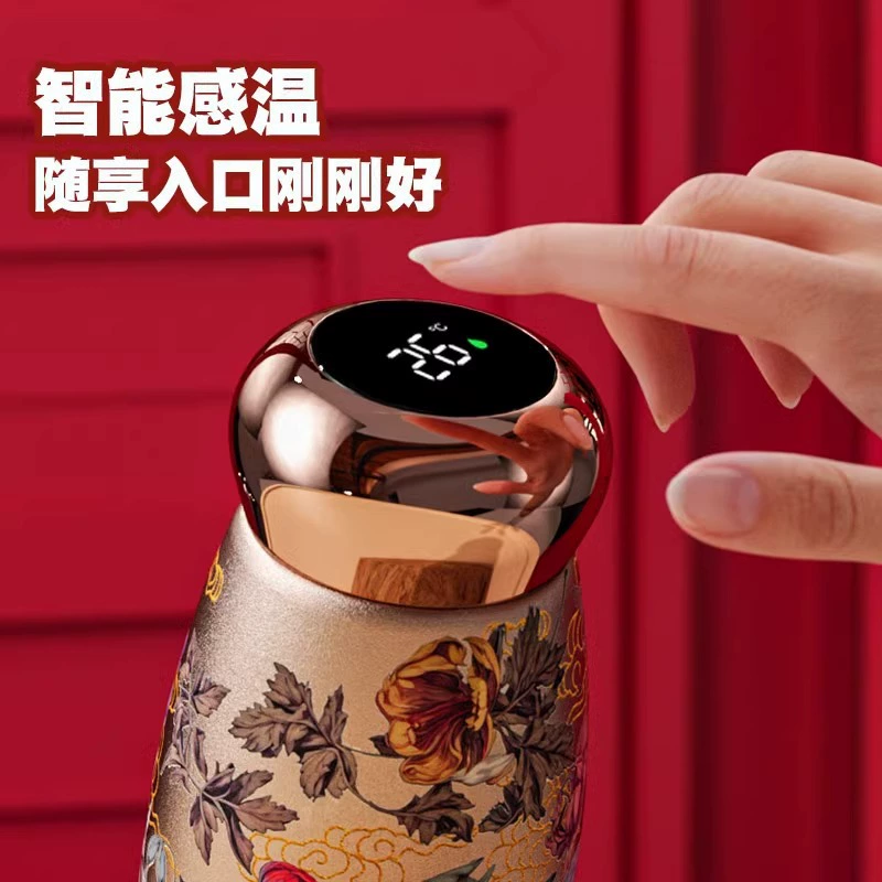 Donghai Crystal Natural Green Young Jet Treasure Treasure Treasures Lingzhuang Mouse Guardian Shiner's ordered Thousand Hands Guanyin Handle