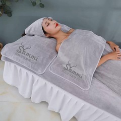 美容院のタオルはベッドの大きいバスタオルを敷いて、ロゴ美容院の専用のタオルを作ることができます。