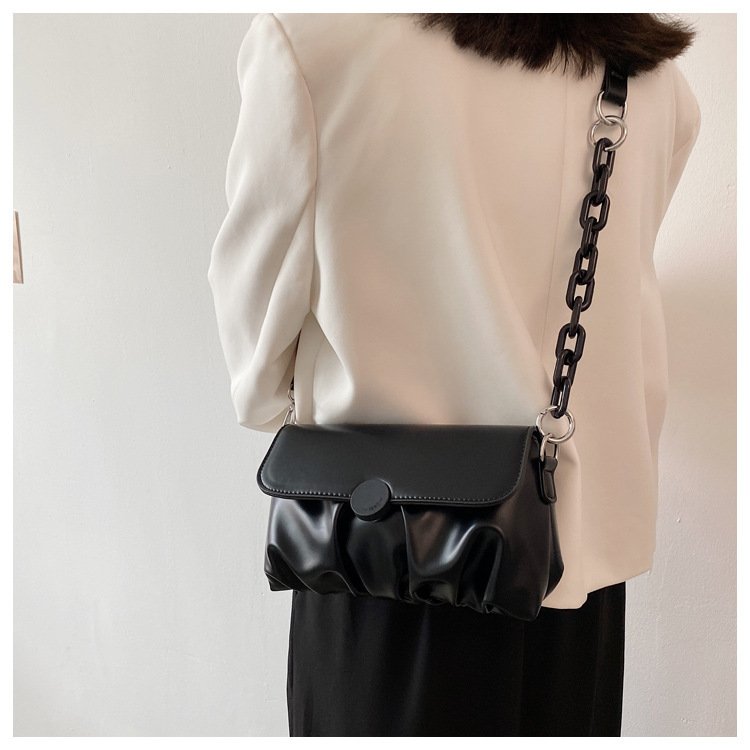 Simple Casual Fold Shoulder Small Square Bag display picture 4