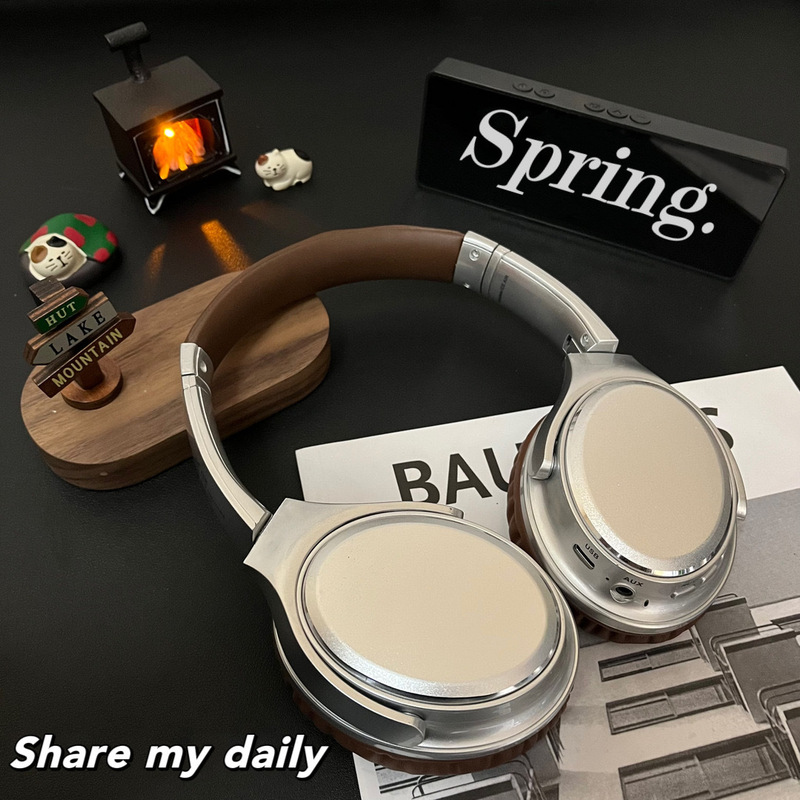 Shake the same retro headset Bluetooth headset card folding music wireless noise reduction headset factory outlet