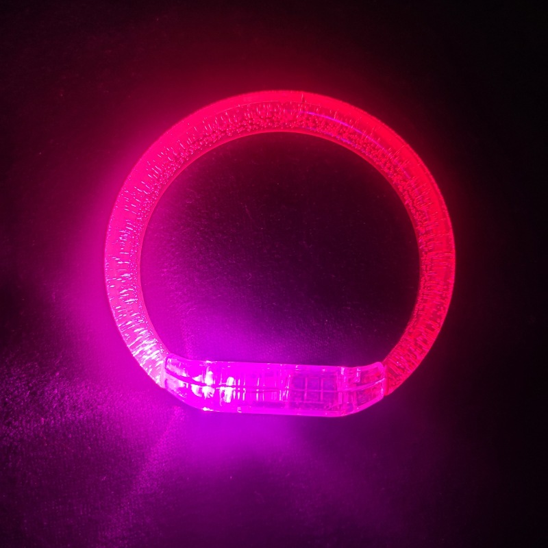 Brazalete luminoso electrónico al por mayor atmósfera de concierto pulsera fluorescente ayuda luz nocturna LED mezcla personalizada