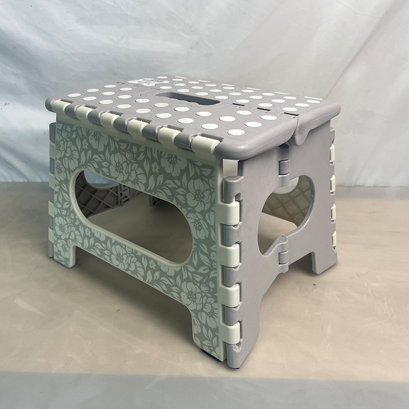 Taburete plegable de plástico grueso con envío gratuito, taburete portátil para baño, silla pequeña para niños y adultos, plegable para uso doméstico.