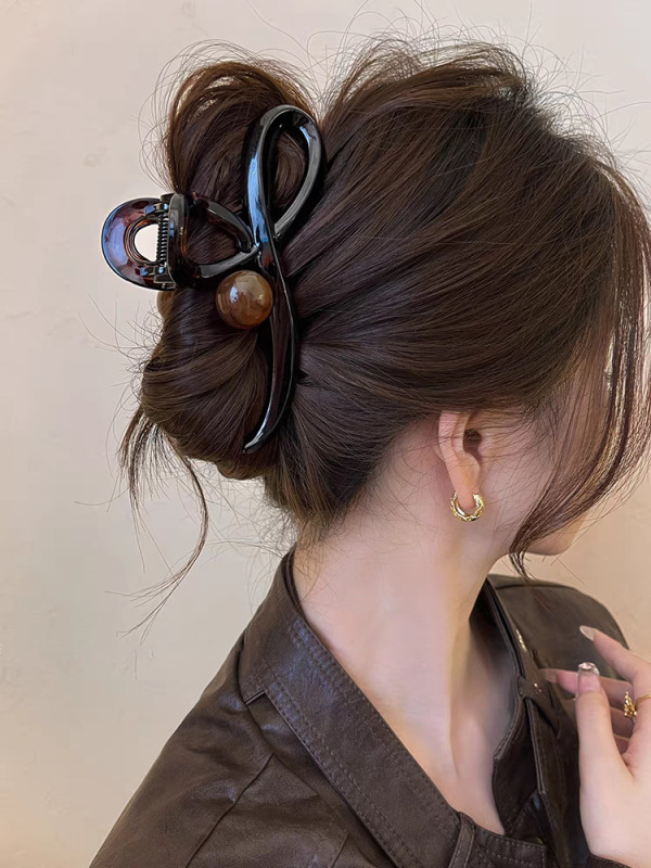 2025年新作フレンチサテン三角グリッパー、女性用ハイエンド後頭部ヘアシャーククリップ、気質と多用途のヘアアクセサリー|undefined