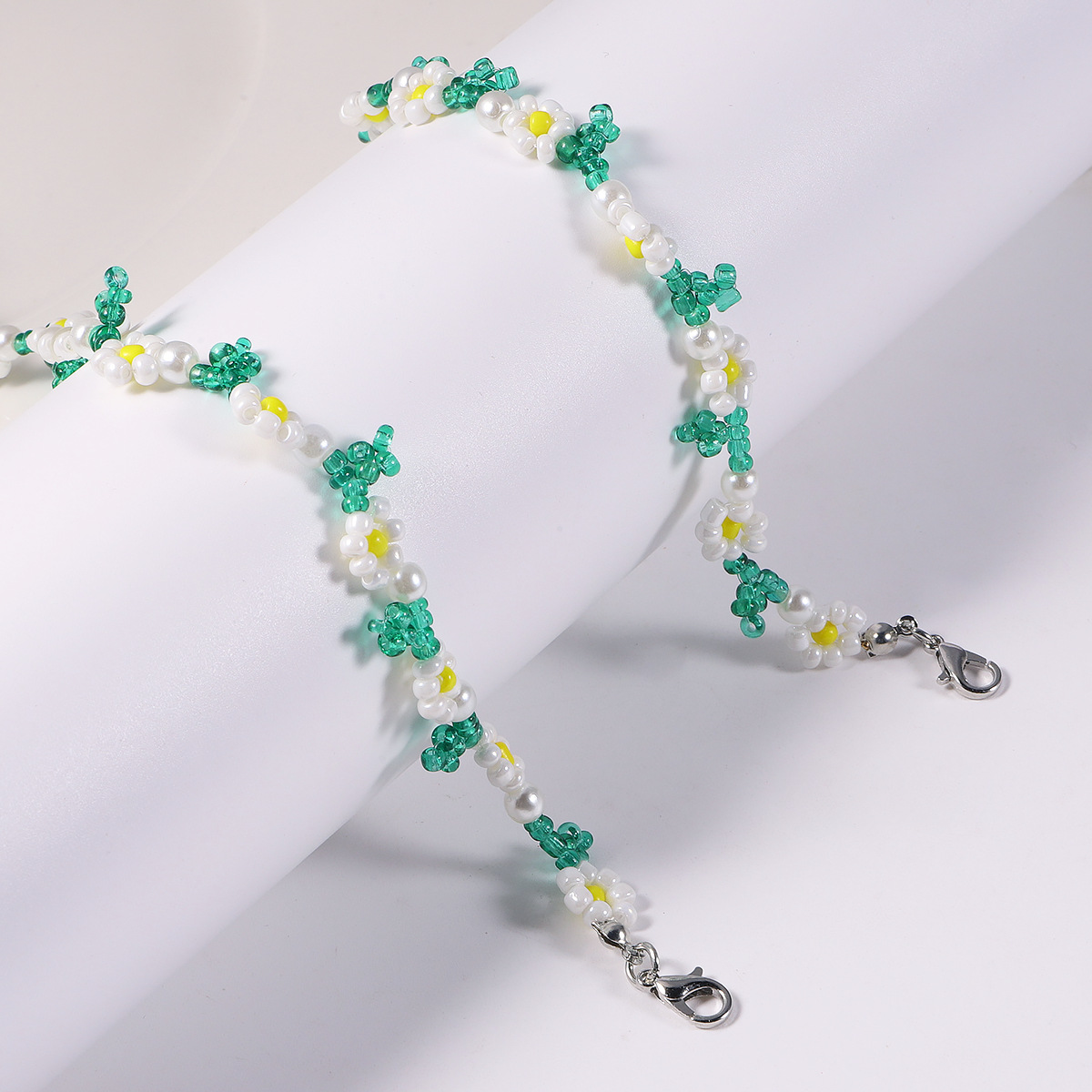 2022 New Summer Handmade Beaded Weave Flowers Leaf Pearl Necklace Bracelet Set Wholesale display picture 5