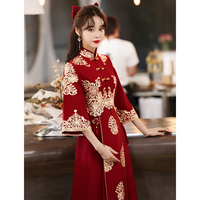 Wine red in the long section [pregnant women]]