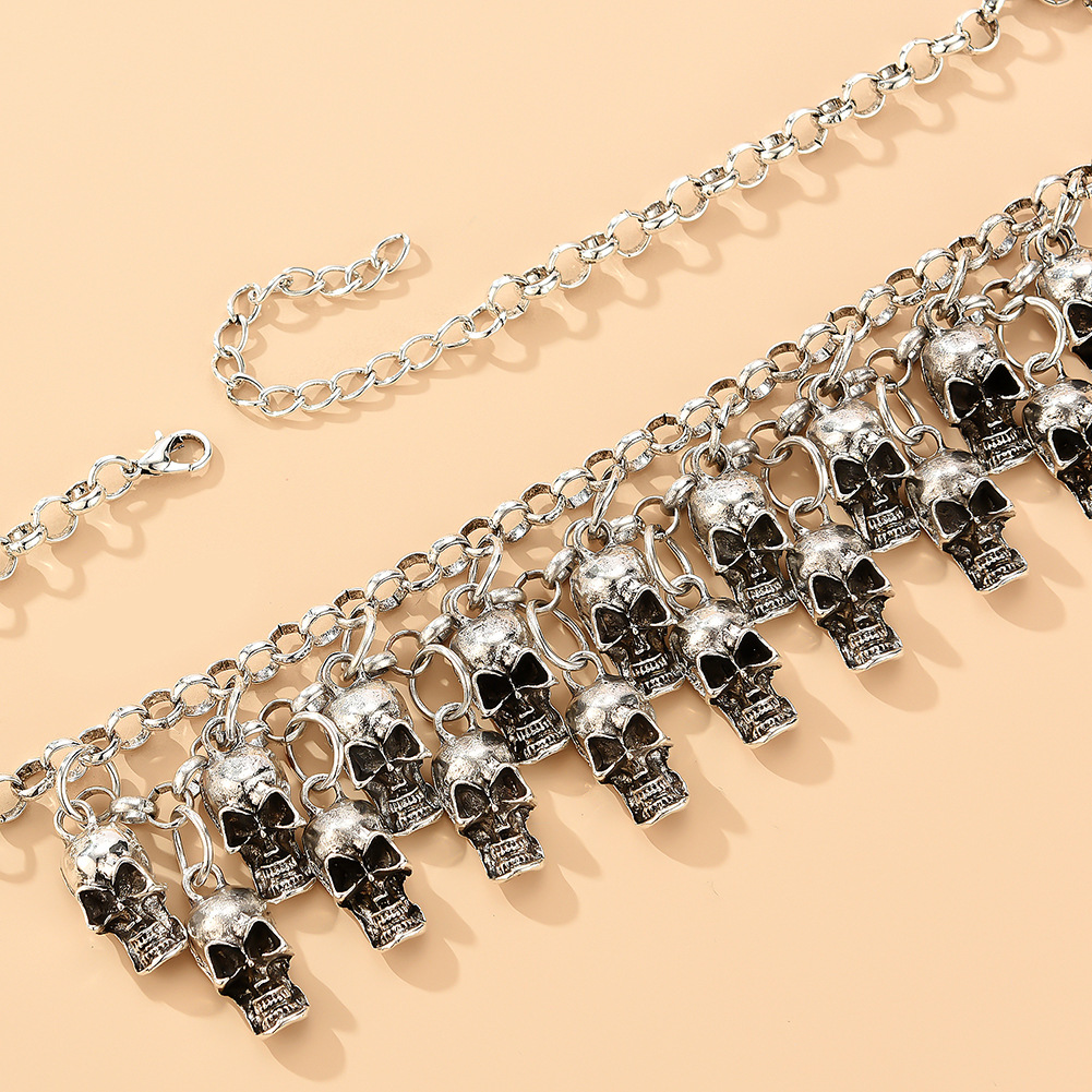 2021 New Exaggerated Hip Hop Halloween Metallic Retro Skull Double Short Necklace