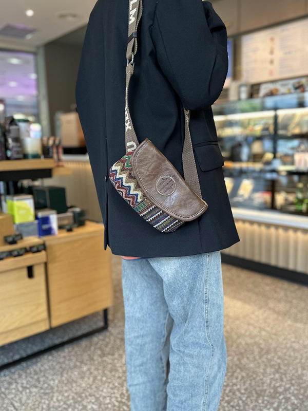 夏のレトロなキャンバス女性用バッグ、エスニック風刺繍ハンドバッグ、牛革ショルダーバッグ、スマホバッグ、チェストバッグ、価格88元|undefined