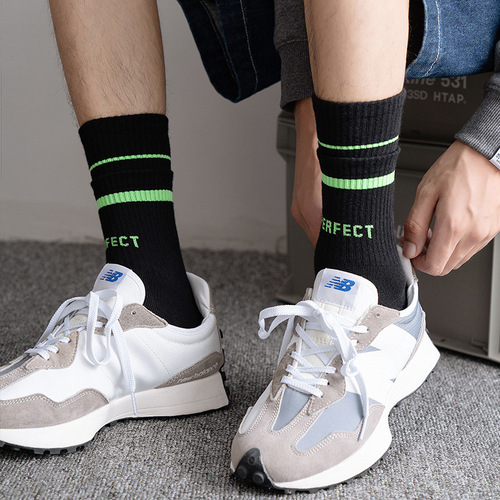 Men's Winter Pure Cotton Medium Cuff Fashion Letter Double Band Basketball Socks Combed Cotton Sports Socks Wholesale