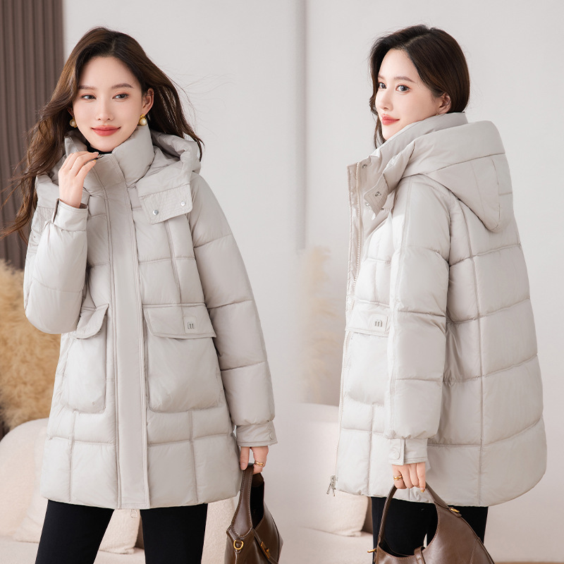 Algodón con capuz para mujeres invierno 2025 nuevo hombre pequeño medio largo de moda extranjera calentamiento abrigo de algodón deportivo suelto image 2