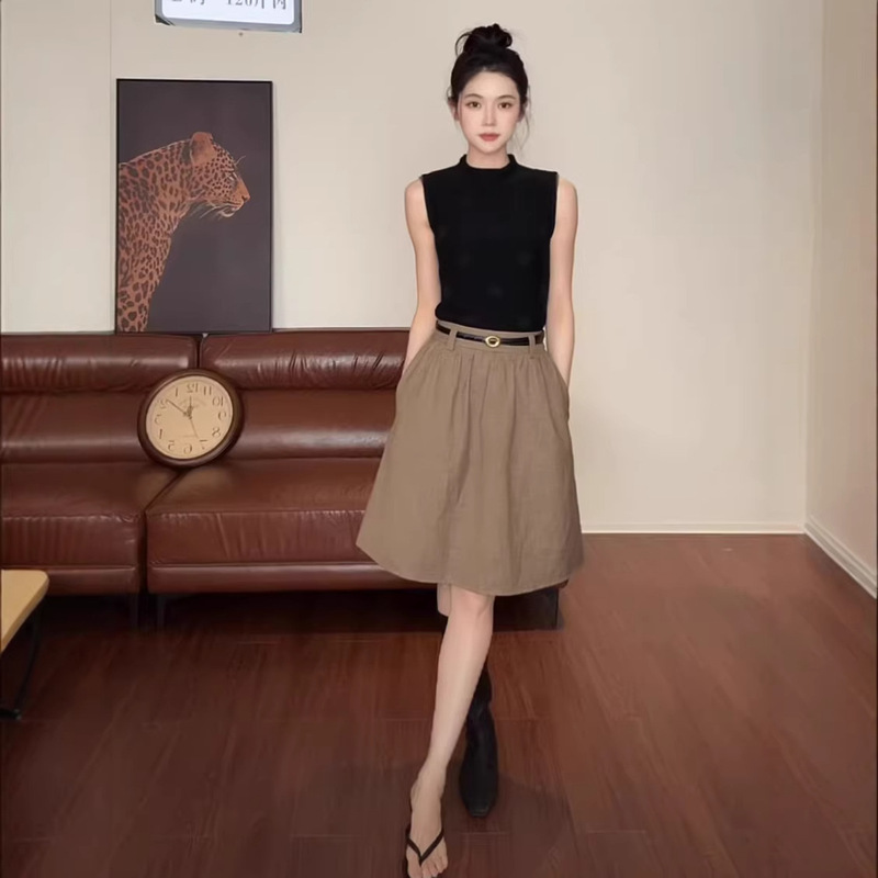 Zou Ya Shi Khaki A-Line Skirt with Large Hem, Elastic Waist, Mid-Length, Hip-Covering Ysa22019 Zou Ya Shi Khaki A-Line Skirt with Large Hem, Elastic Waist, Mid-Length, Hip-Covering Ysa22019