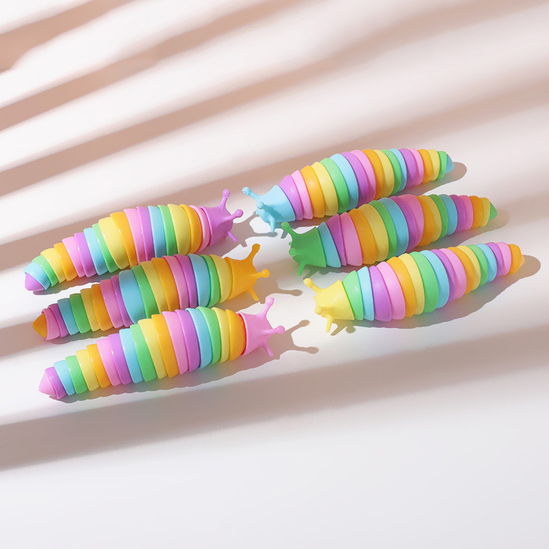 Juguete antiestrés de oruga, caracol de dedo, pequeño adorno, juguete divertido para niños, juguete de broma.