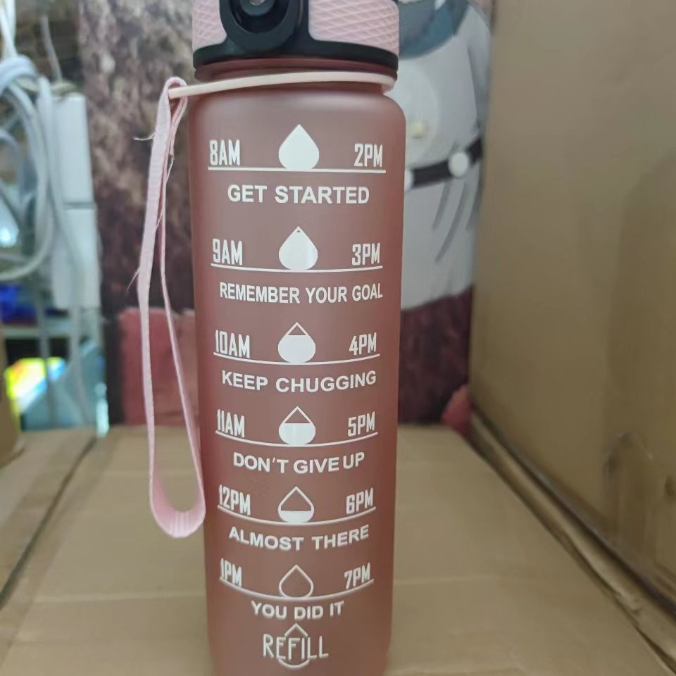 Fabricante en stock transfronterizo 1000ML caldera de rebote gradiente taza de agua escala portátil paja TRITAN taza deportiva