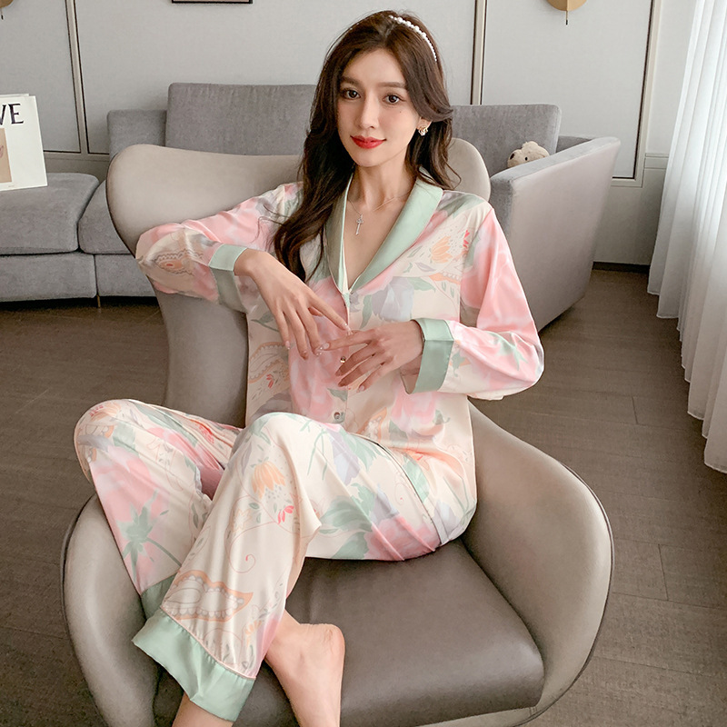 Elegante pijamas de seda artificial de manga larga para mujer de alto grado de seda de hielo suelta de dos piezas ropa para el hogar otoño transmisión en vivo entrega de una pieza