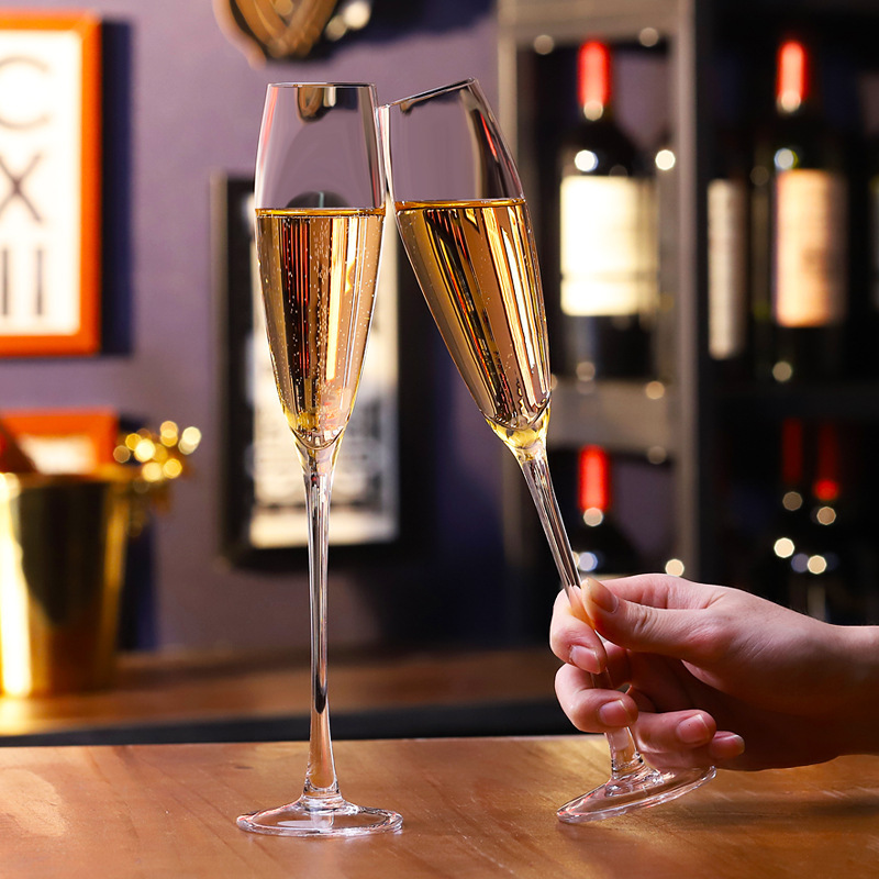 Vidrio de cristal taza de pie alto taza de champán conjunto de tazas de vino creativas casadas copas de copas de vino burbujeantes
