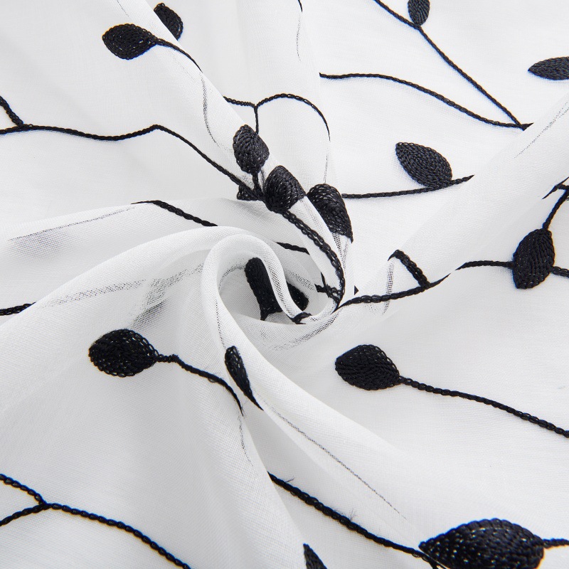 Amazon Foreign Trade emitió hojas bordadas, cortinas de estilo europeo, pantallas de ventanas, cortinas de balcón de dormitorio de sala de estar terminadas