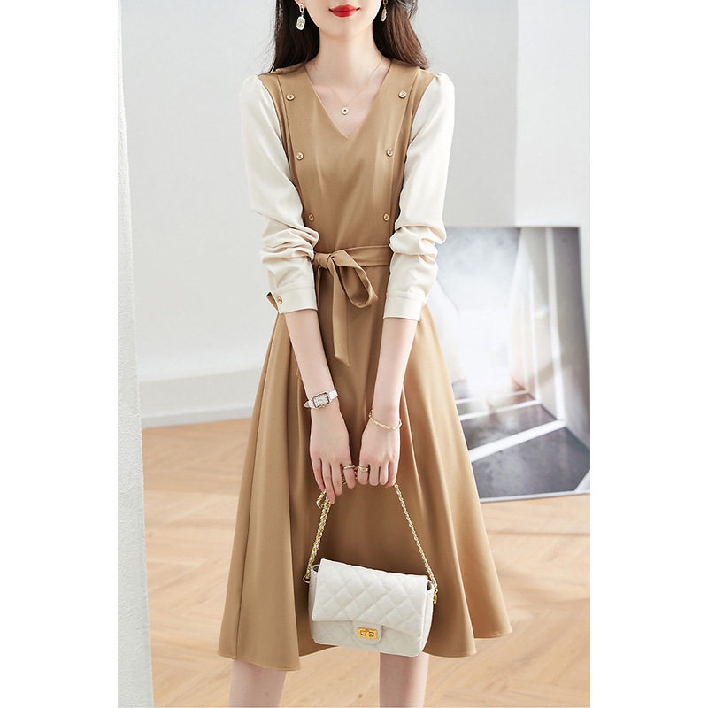 Elegant autumn skirt