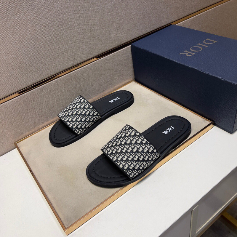 2025 nuevo estilo de gama alta tendencia personalidad chanclas moda casual hermosas chanclas todo fósforo zapatillas de comercio exterior