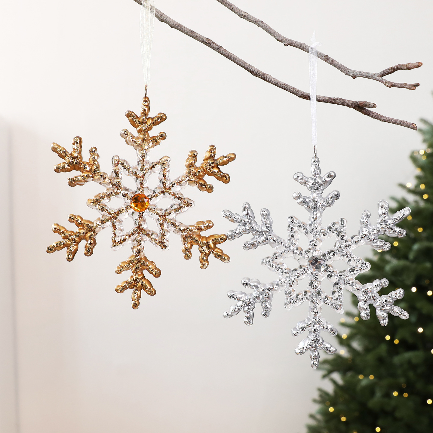 2026 new translucent gradient Christmas snowflake ornaments, Christmas tree decorations, Christmas decorations, available in stock