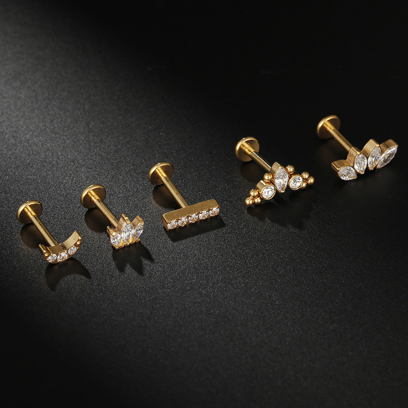 Daily Occasion Titanium Steel Material Wholesale Simple Style Crown Titanium Steel Lip Stud