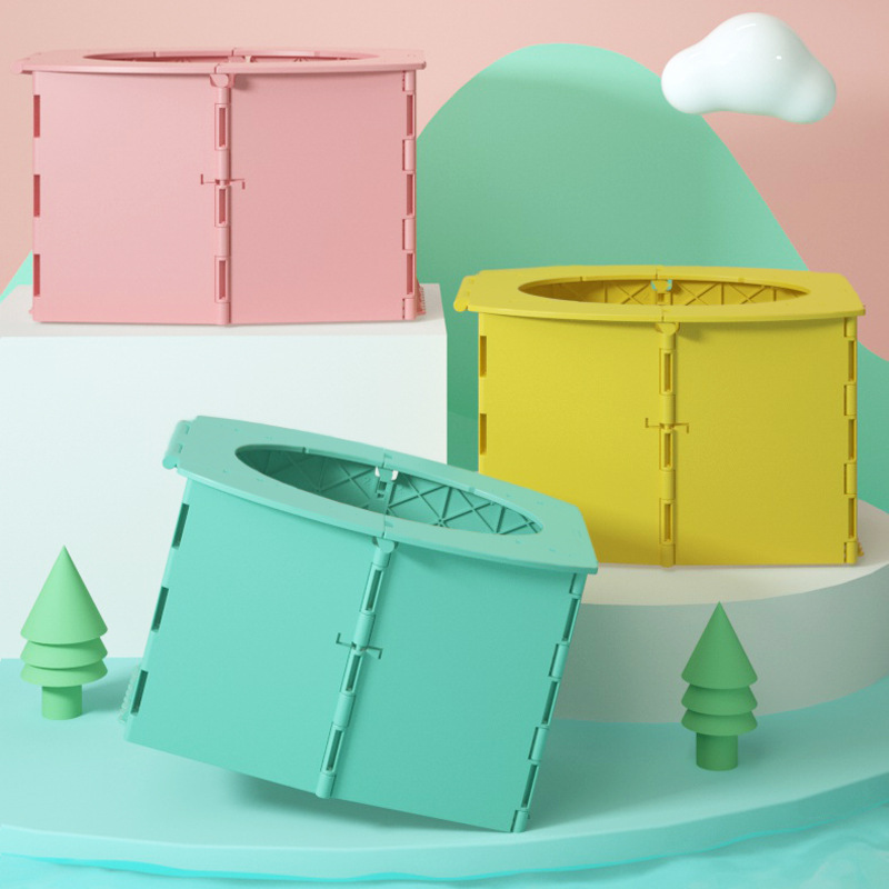 Children's folding travel toilet to go out