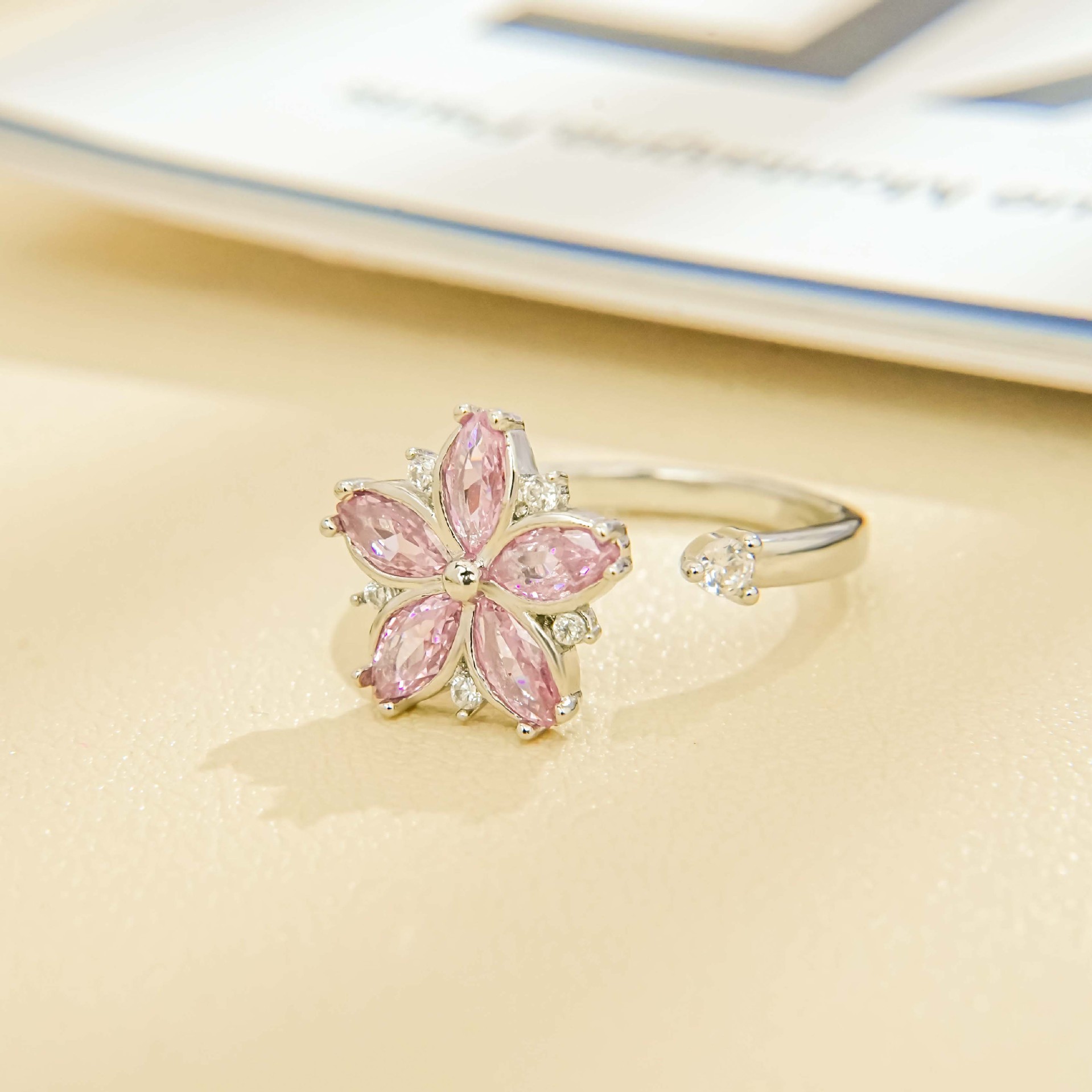 Cross-Border European and American High-End Rotating Ring to Relieve Stress, Open Cherry Blossom Copper Micro-Embedded Butterfly Flower Ring Rotating Ring