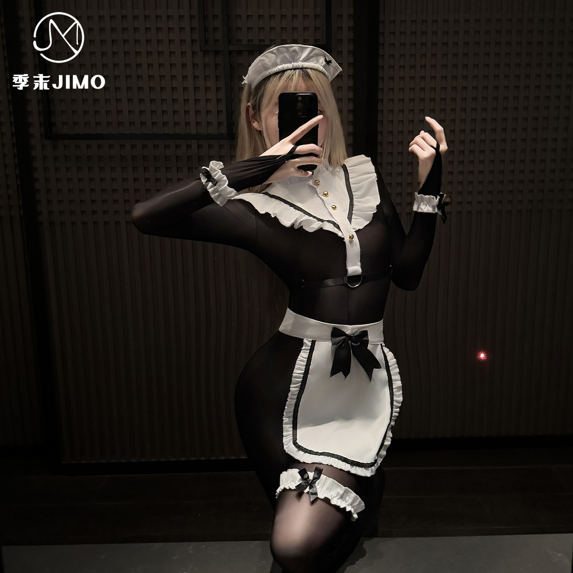 季末俏皮可爱COS油亮黑丝小女仆性感免脱开档情趣内衣透视连体衣