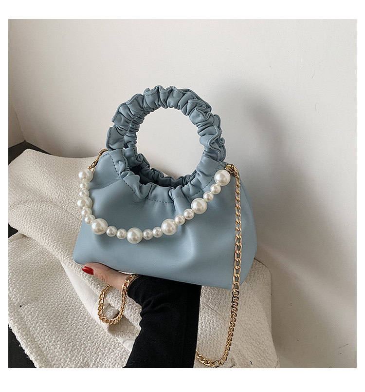 Wholesale Pleated Pearl Chain Solid Color Handbag Nihaojewelry display picture 136