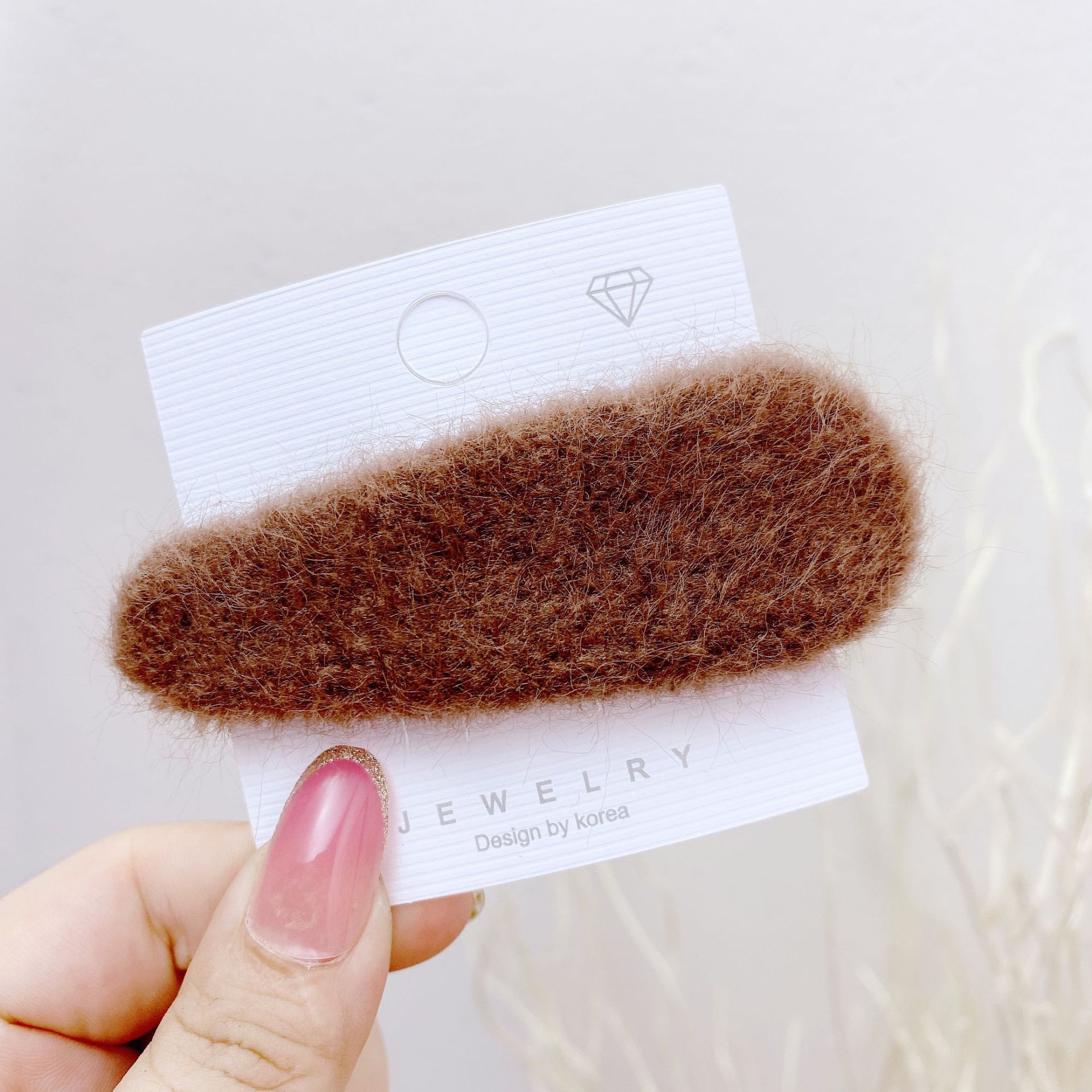 發(fā)夾秋冬季頭飾毛茸茸側(cè)邊夾少女網(wǎng)紅ins劉海夾可愛(ài)BB夾毛絨發(fā)卡