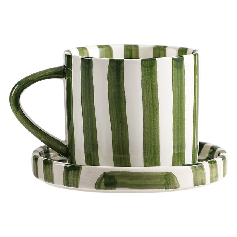 Taza y platillo de café de cerámica simple taza y platillo de café de alto aspecto traje de agua del hogar taza de té de la tarde taza y platillo de estilo europeo ins