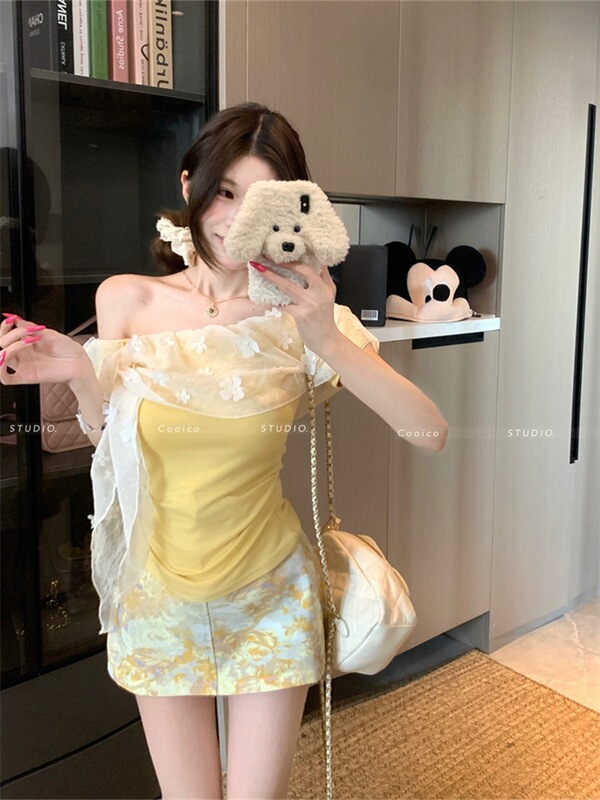1*1 Custom-Made Original Lace Three-Dimensional Floral Mesh Patchwork Yellow Short-Sleeve T-Shirt for Women, Slim-Fit Off-Shoulder Top 1*1 Custom-Made Original Lace Three-Dimensional Floral Mesh Patchwork Yellow Short-Sleeve T-Shirt for Women, Slim-Fit Off-Shoulder Top