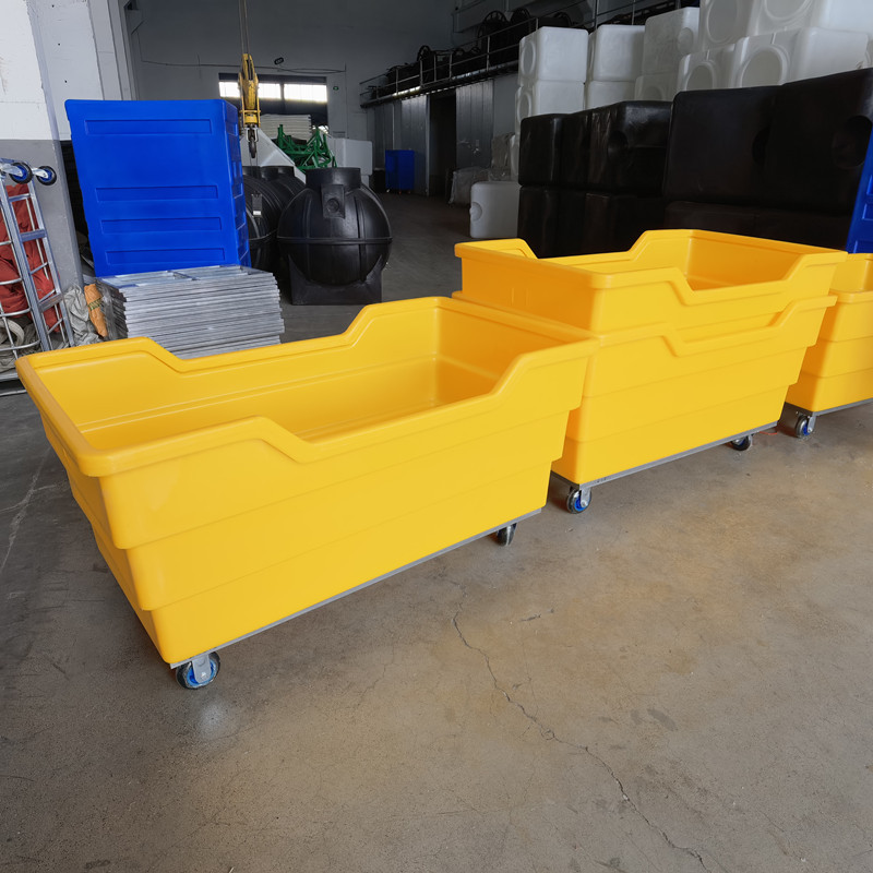 华社新款布草车500洗涤中心漂染推布车不锈钢底座异形滚塑件