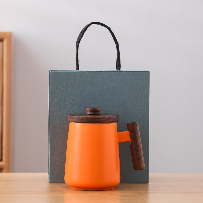 Mango de madera taza de cerámica taza de café taza de agua taza con cubierta de acero inoxidable logos grabados