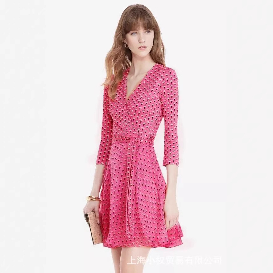 2021欧美女装 粉色小雏菊连衣裙 七分袖短款裹身连衣裙