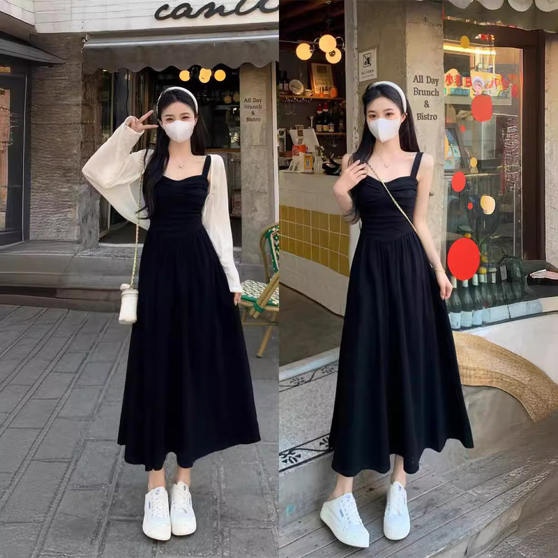 Women's Plus-Size Black Sleeveless Dress with Straps, Summer French Retro Style, Waist-Cinching Mid-Length Dress for Curvy Women