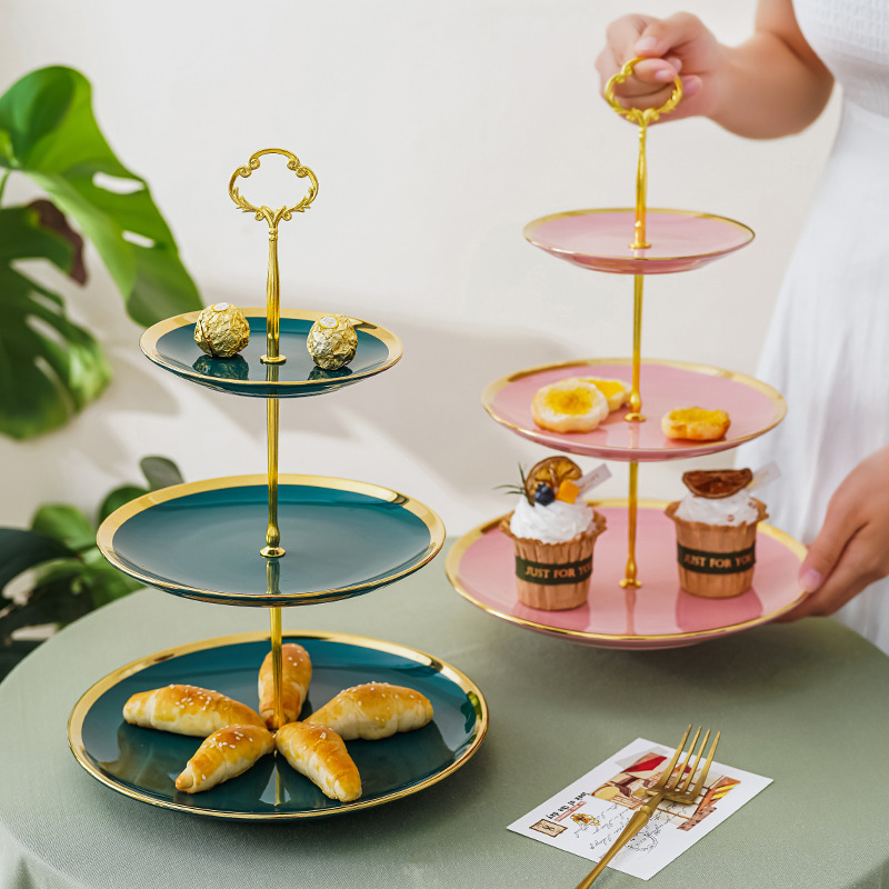 Plato de fruta de doble capa de lujo ligero hogar sala de estar mesa de café merienda plato de caramelo plato de fruta de cerámica de tres capas mesa de postre soporte de la torta