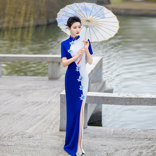 Long Catwalk Cheongsam Young Style 2025 New Slim Performance Cheongsam Dress Elegant Blue and White Bagua Color Matching