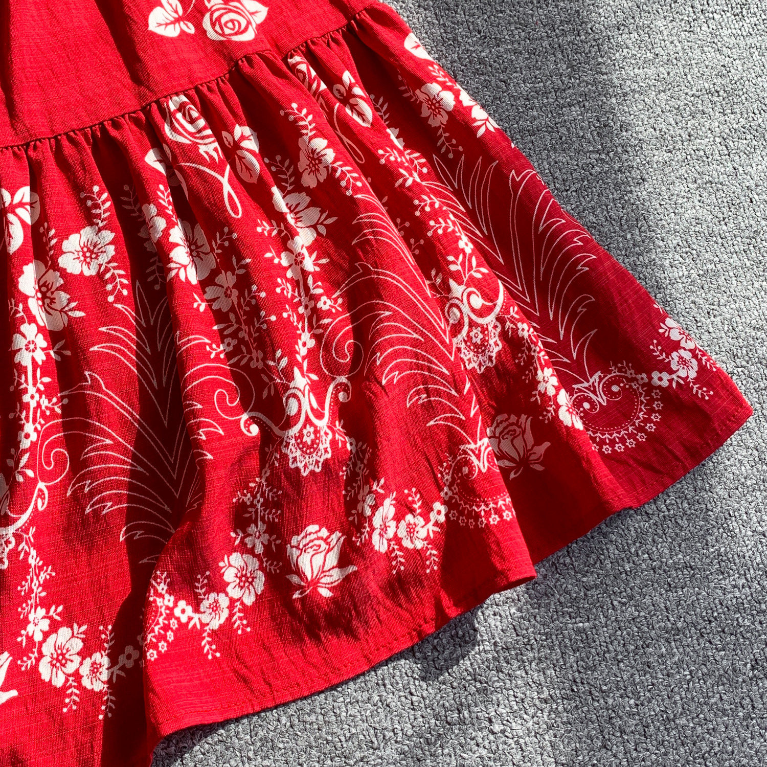 Women's French Retro Red Floral Print Dress Round Neck Three Quarter Sleeve Slimming Waist Full Skirt Ruffles Summer Style_ecoleips.com