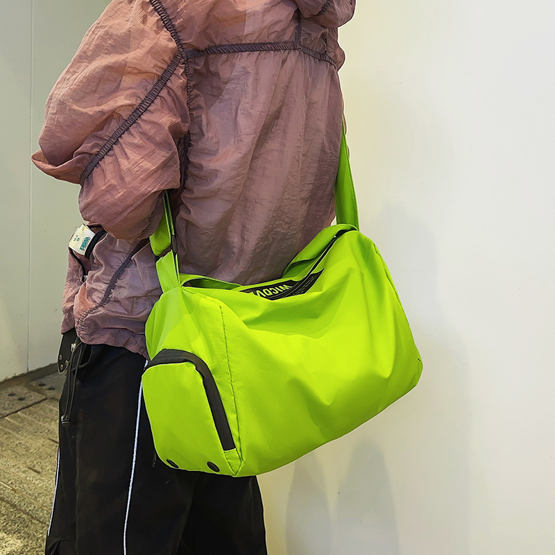Bolsa de mensajero de un solo hombro separada en seco y húmedo, bolsa de viaje de gran capacidad, versión coreana, bolsa grande súper fresca y duradera, bolsa de almacenamiento de bolsa de fitness