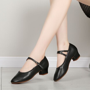 ��Ƥ����ЬţƤ�V���赸ŮЬ���и�ܛ���⴩�����������ݳ�����Ь