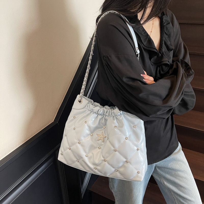 Bolso de cadena de moda coreana 2025 verano nuevo bolso femenino bolso de hombro bordado de rombo bolso de mensajero de diamantes de gran capacidad