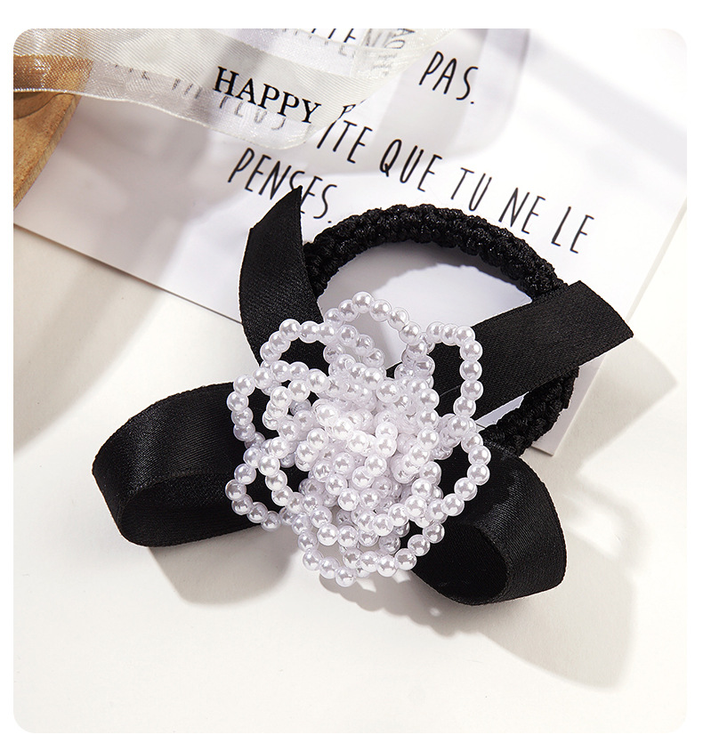 Fashion Large Camellia Bow Shaped Hair Ring Pearl Beaded Hair Accessory display picture 2