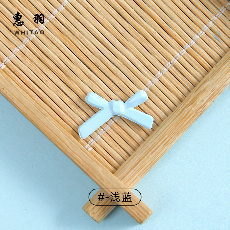 With bow, small