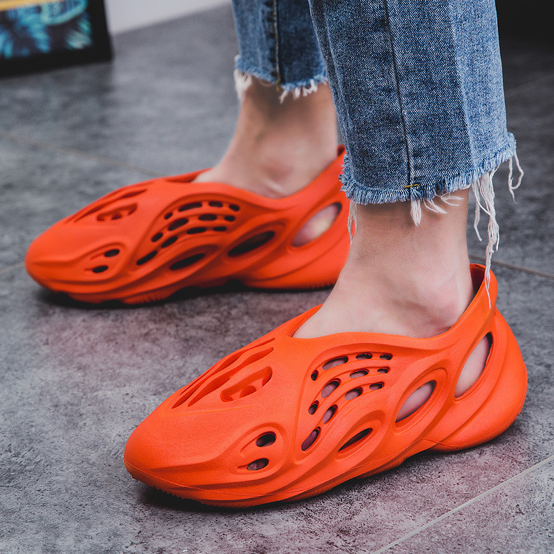 2023 Summer 48 plus size Kanye Coconut Hole Shoes Men's Ins Trendy Couple's Yezzy Roman Sandals Beach Shoes