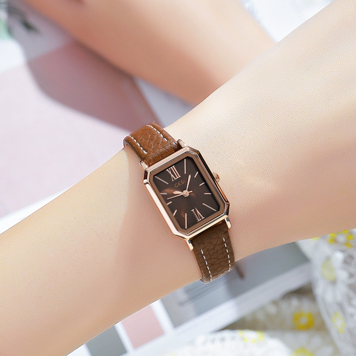 Rectangular Retro Quartz Women's Watch, Simple Korean Style, Leather-Look Strap, Lightweight
